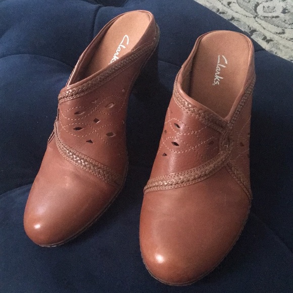 Clarks Shoes - Clarks mules 8 1/2 M